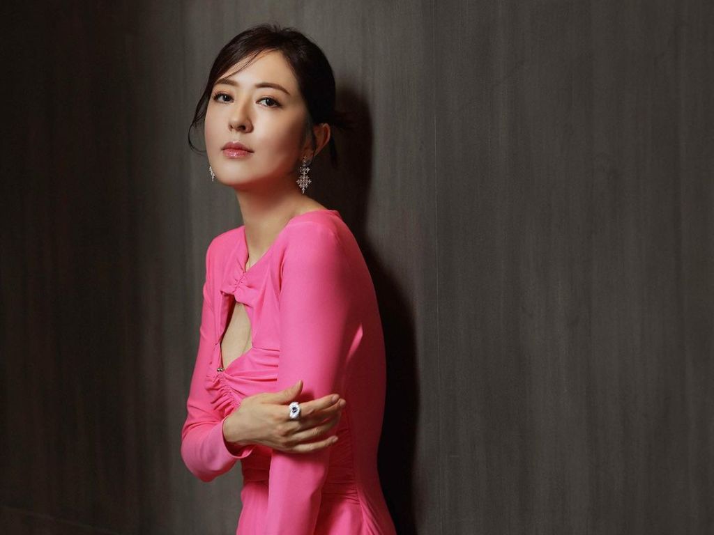 Natalie Tong denies expanding career in mainland China