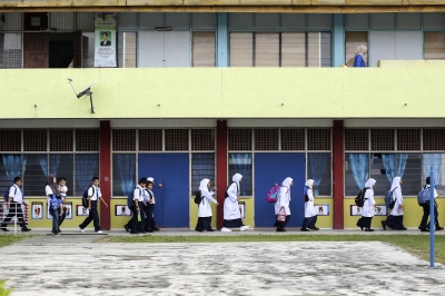 Sabah Education Dept to roll out dual language programme for state schools