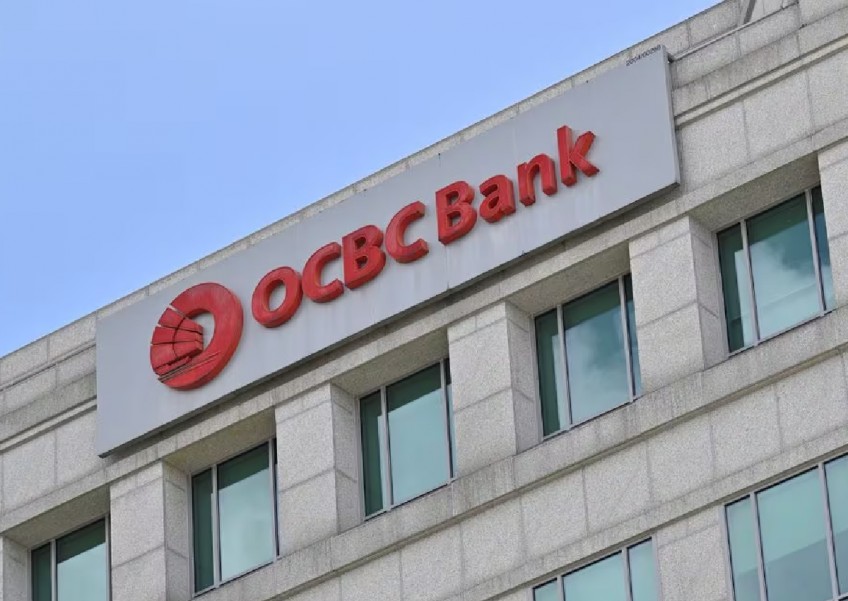 Fewer Singaporeans able to spend beyond basics, OCBC survey finds