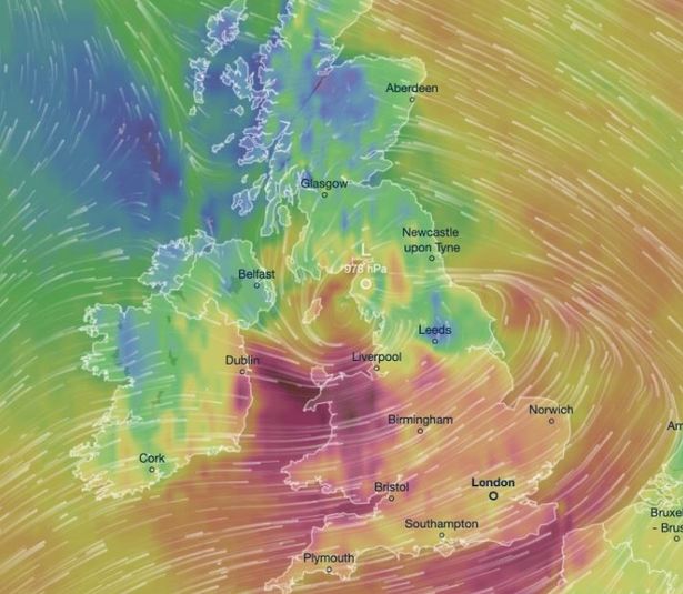 Terrifying weather maps show Storm Debi barrelling towards UK with horror winds of 80mph