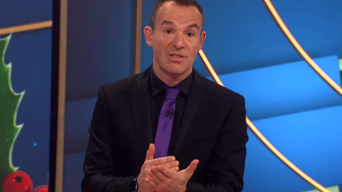 Martin Lewis issues 'Black Friday message' to all shoppers as he warns 'be careful'