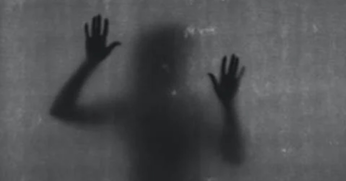 GIRL’S FAMILY CAN SENSE GHOST, & SHE SENSED ONE THAT HATED HER