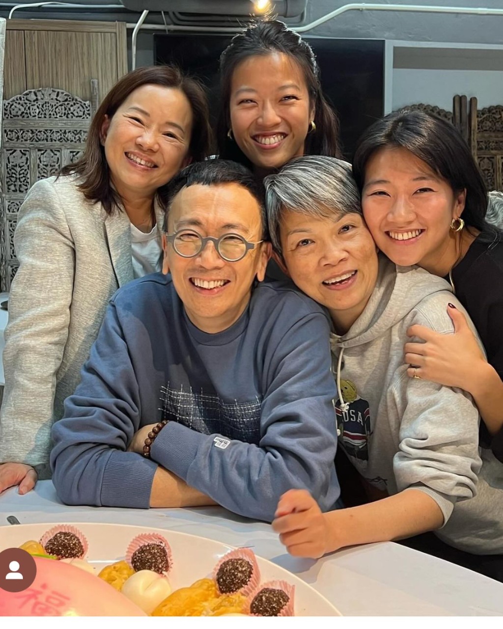 《留给最爱的说话》原唱者与郑丹瑞相隔逾20年再合体 气质不减曾被才子揶揄爆喊