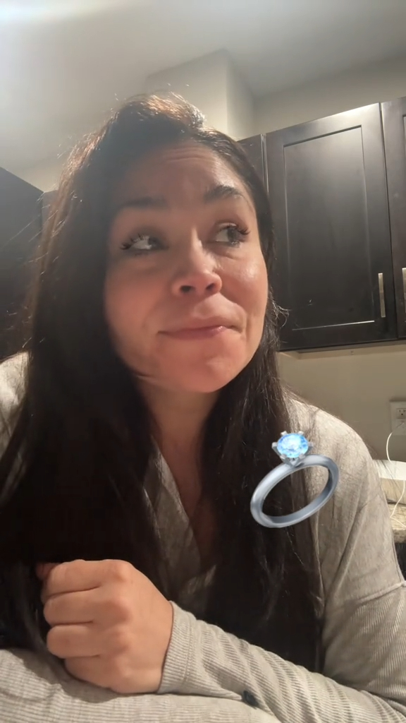 Woman details how she found out ex was cheating by reading his text messages seconds before he proposed
