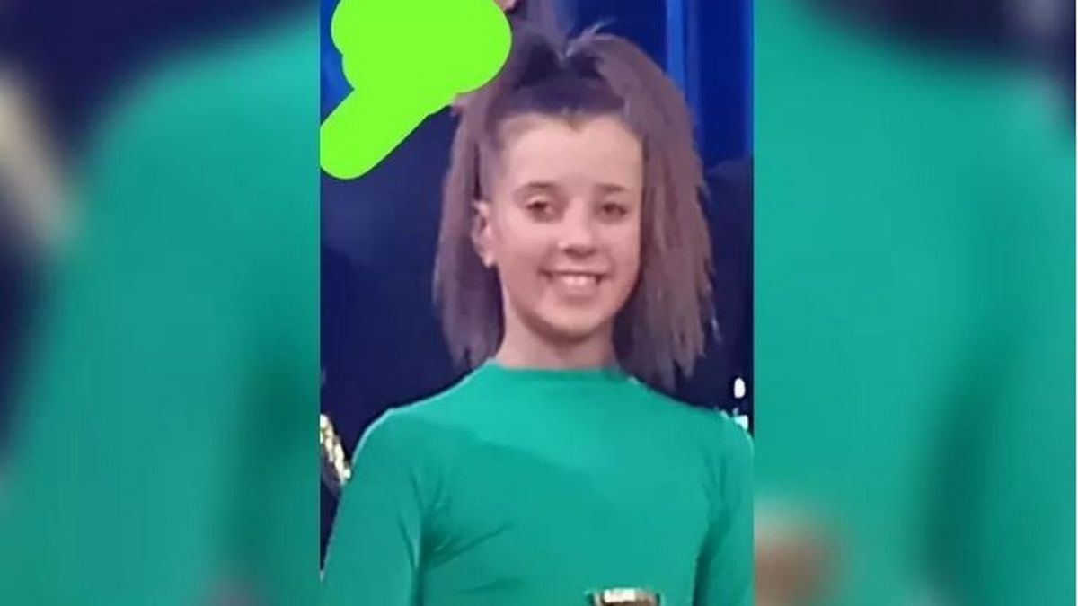 Fuming mum slams 'disgusting' school that gave daughter detention for using fake tan