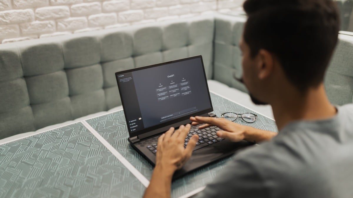 The best online courses for AI, ChatGPT, Midjourney, and more