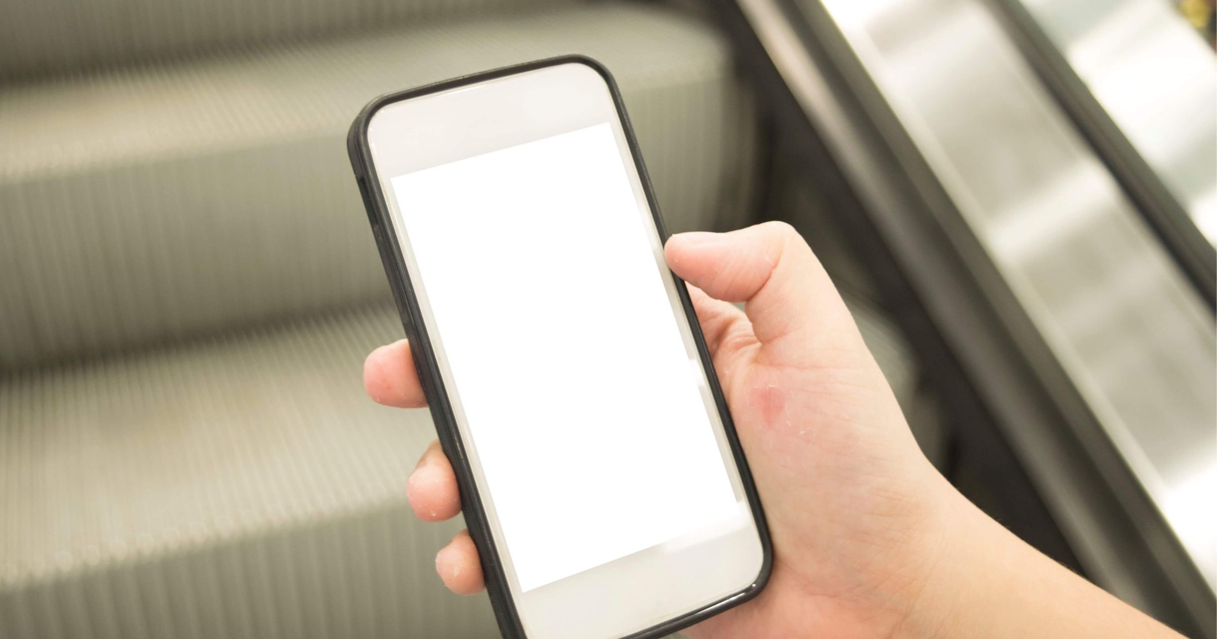 11% of Incidents on Escalators in S’pore Are Due to People Being Glued to Their Phones