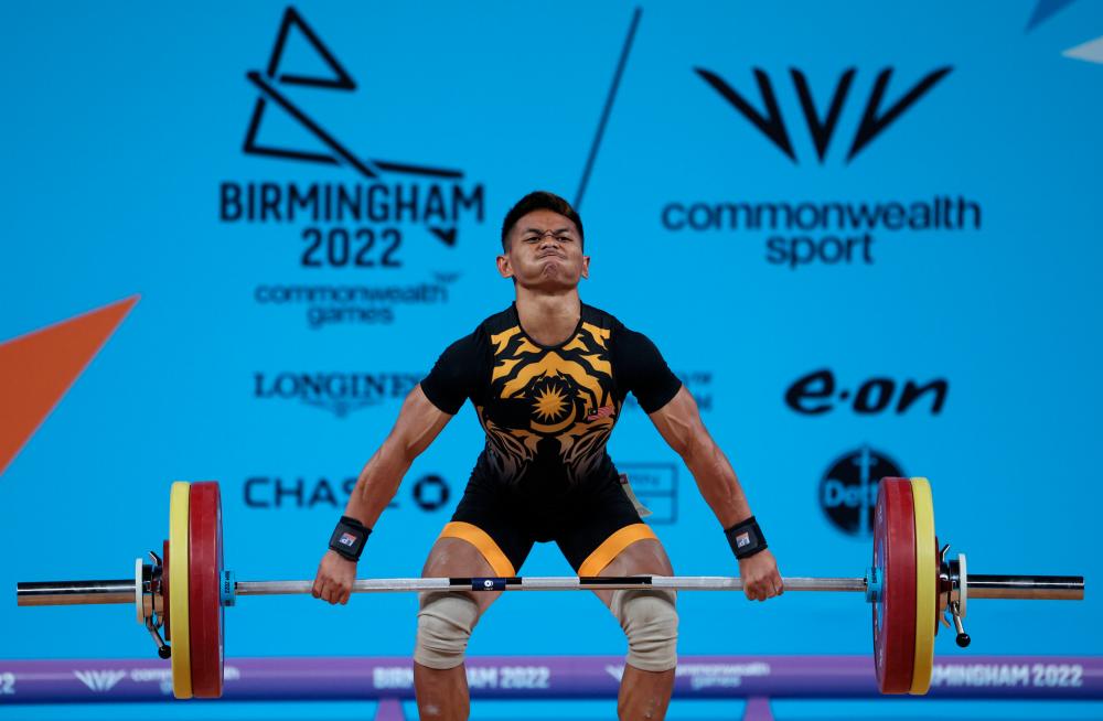 Weightlifter Mohamad Aniq to train in Ireland before heading to Paris