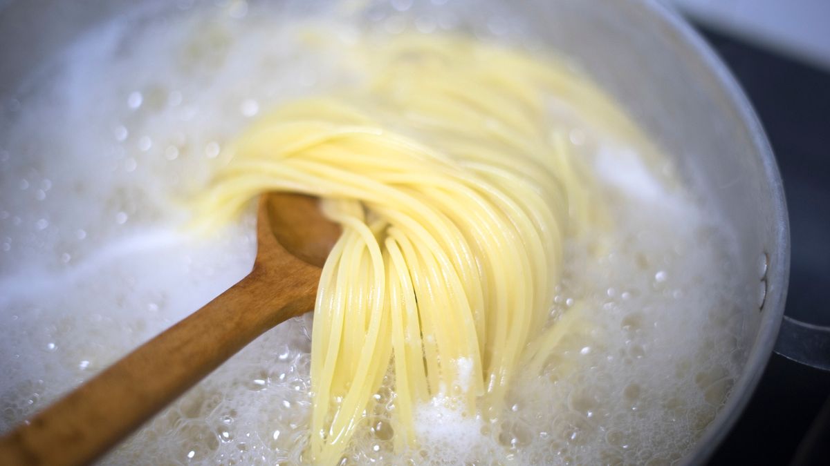 Jamie Oliver shares dead easy tip to cook 'delicate and delicious' pasta
