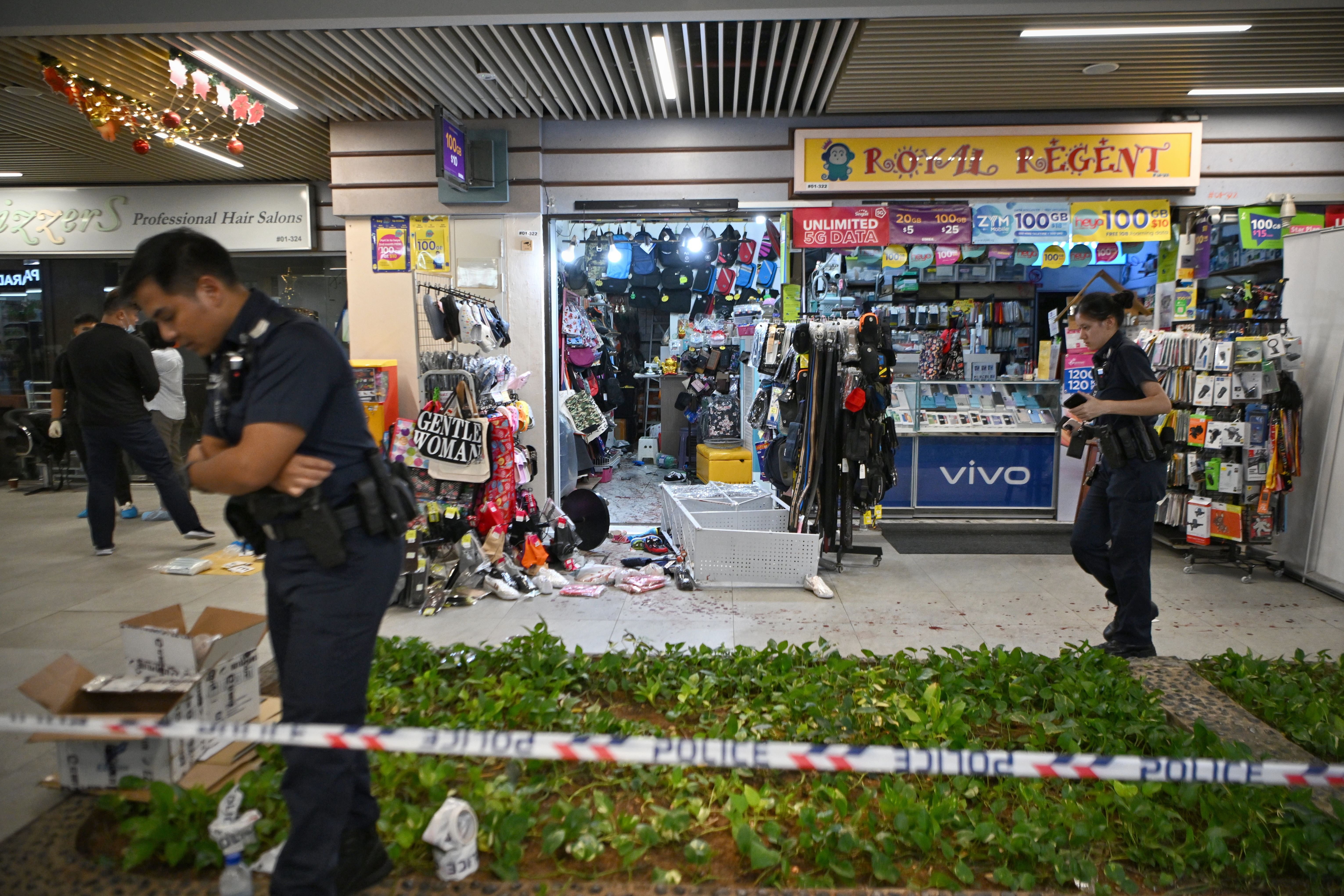 Slashing at Pasir Ris leaves several victims were covered in blood!