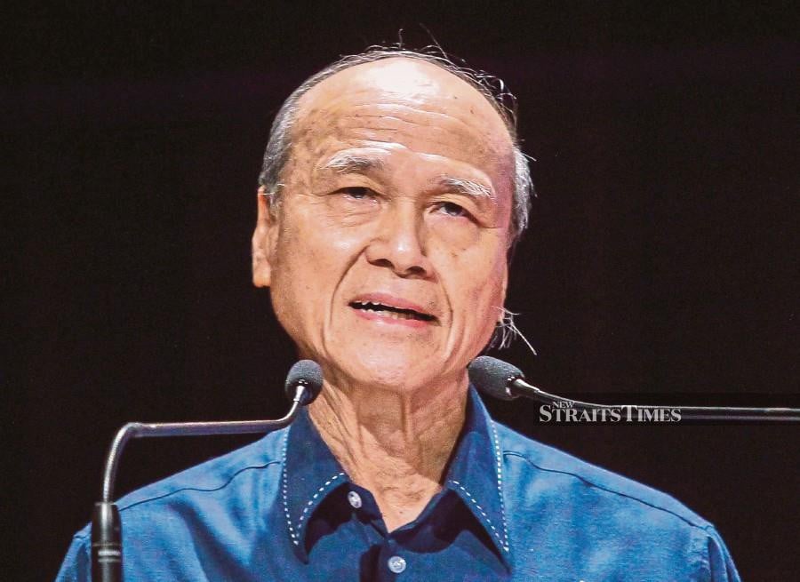 Remembering Tun Hanif Omar: Lam Thye reflects on legacy of former IGP