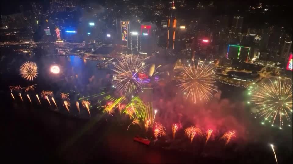 Hong Kong stages its largest nye fireworks display