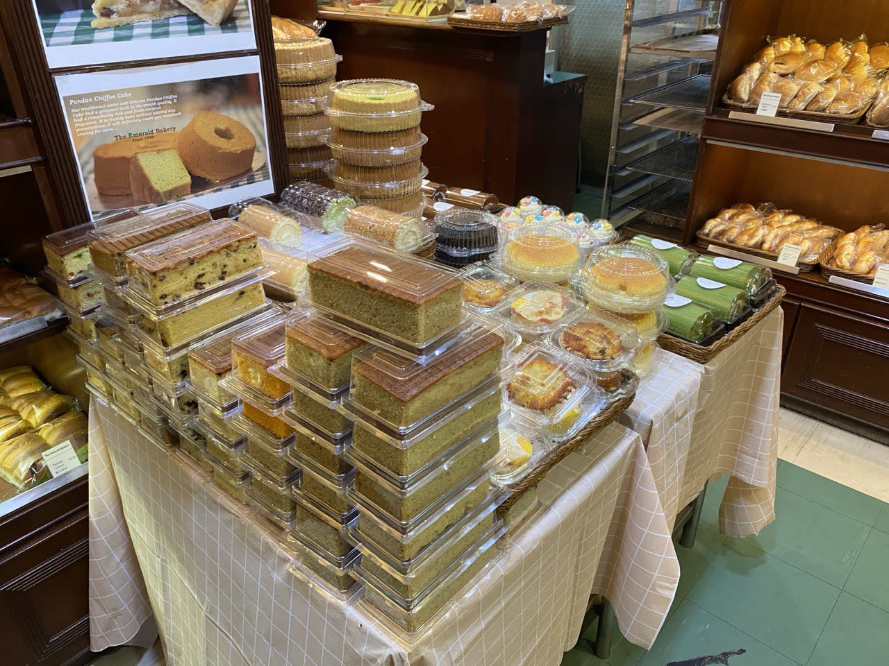 Clementi’s Popular Emerald Bakery Reopens In Bukit Panjang, Owner Secretly Struggled With Eye Ailment