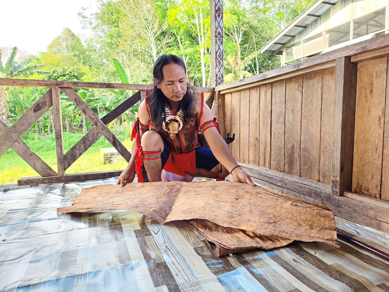 This traditional Murut vest is made from tree bark