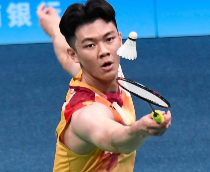 Zii Jia suffers first round defeat to Magnus in Paris