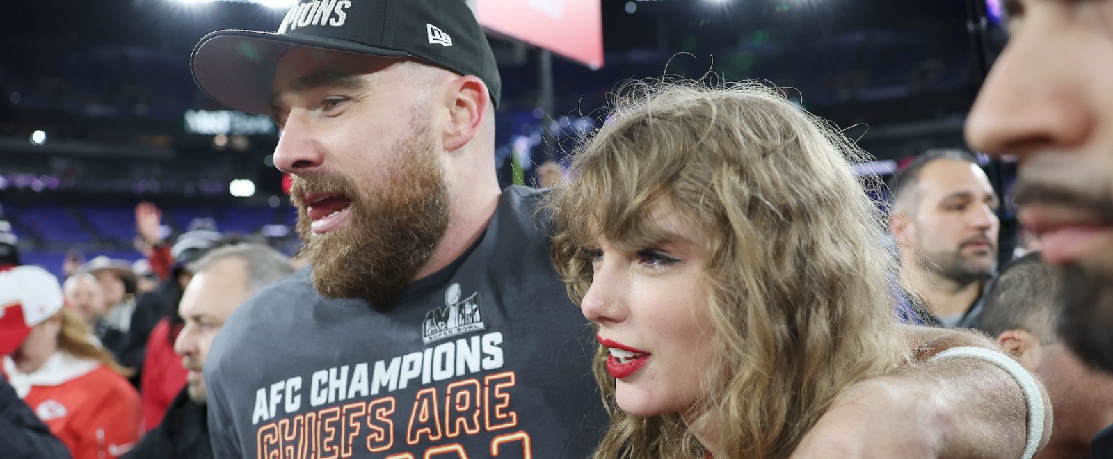 Taylor Swift Has Beaten Pretty Much Everybody For An Award, And Now Travis Kelce Is On That List