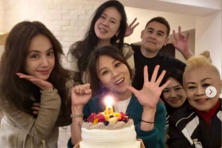 Tanya Chua celebrates birthday with Jolin Tsai, friends