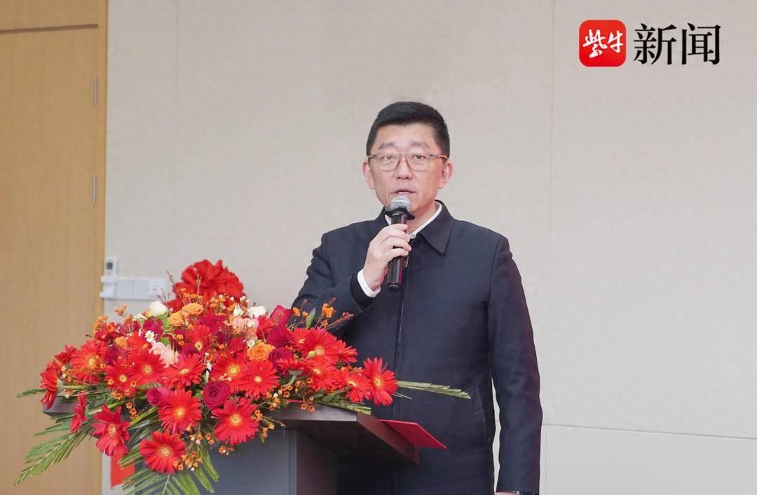 共绘文化高地新篇章 《扬子江文萃》揭牌成立