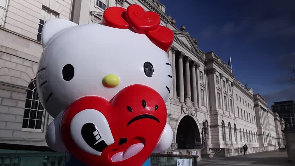 Hello kitty celebrates 50 years at ‘cute’ exhibition