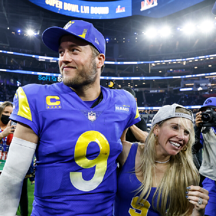 Why Matthew Stafford's Wife Kelly Was “Miserable” During His Super Bowl(01)