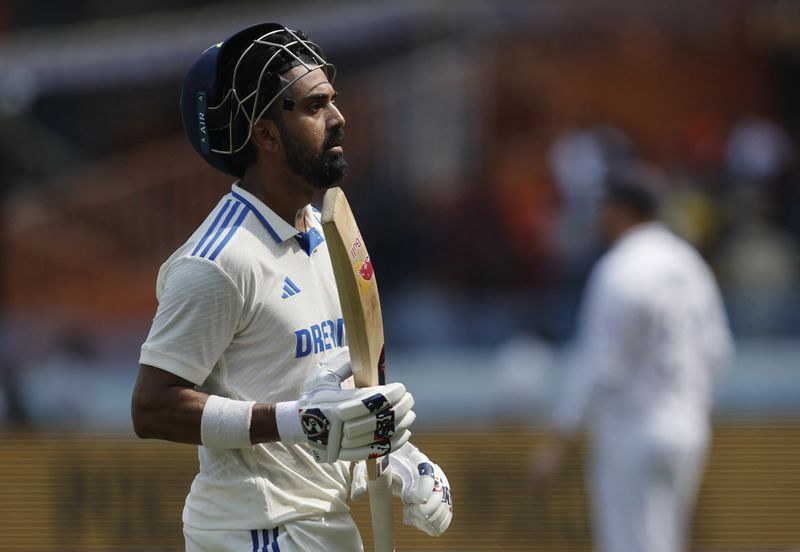 Cricket-India's Rahul out of third test vs England due to fitness issues