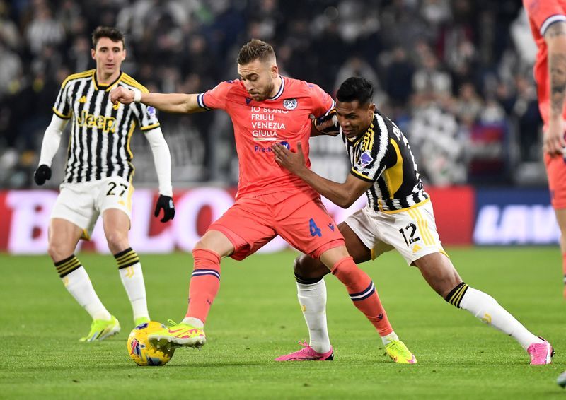 Soccer-Juventus stunned 1-0 by strugglers Udinese