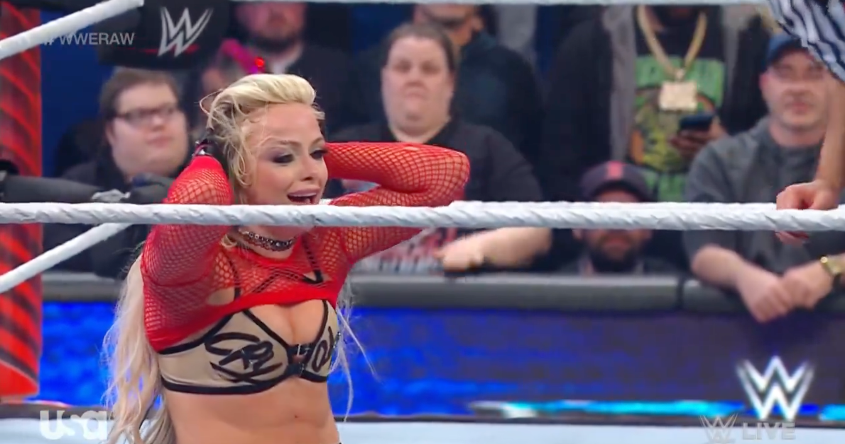 Liv Morgan Qualifies for the Women's Elimination Chamber Match on WWE Raw
