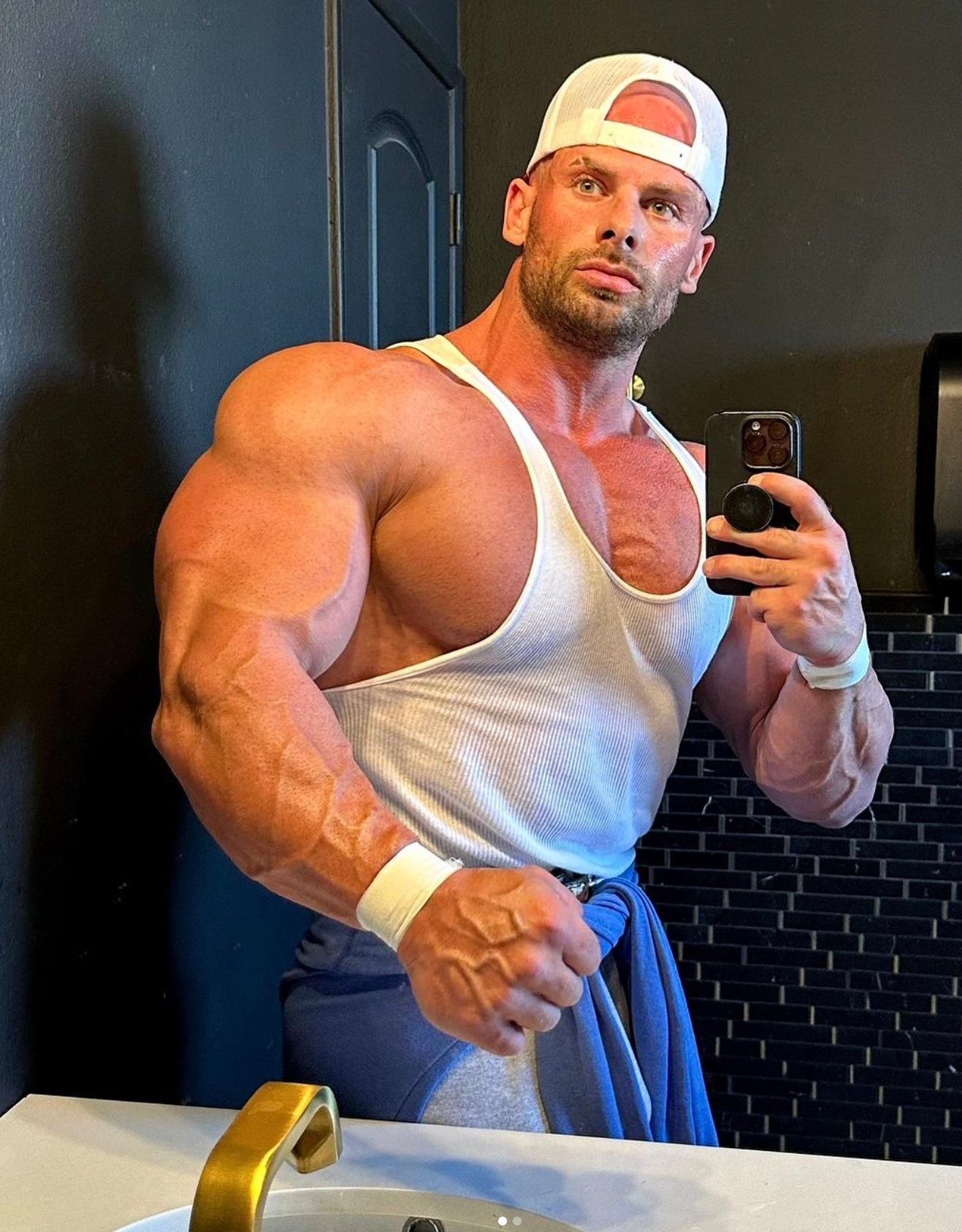 Joey Swoll praised for making wet bed confession as he battled drug addiction