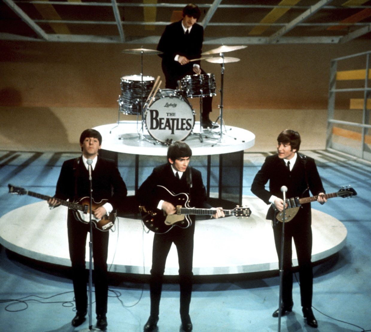 Paul McCartney reunited with his missing 'Beatlemania' bass guitar