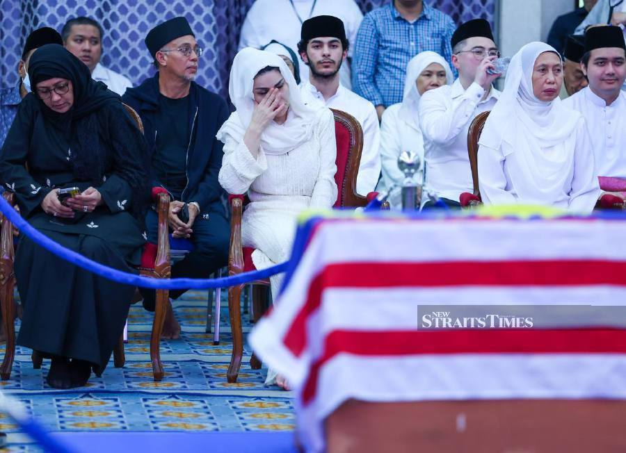 Funeral prayers for Taib Mahmud at National Mosque