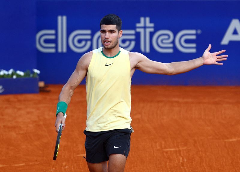 Tennis-Alcaraz retires from Rio Open due to ankle injury