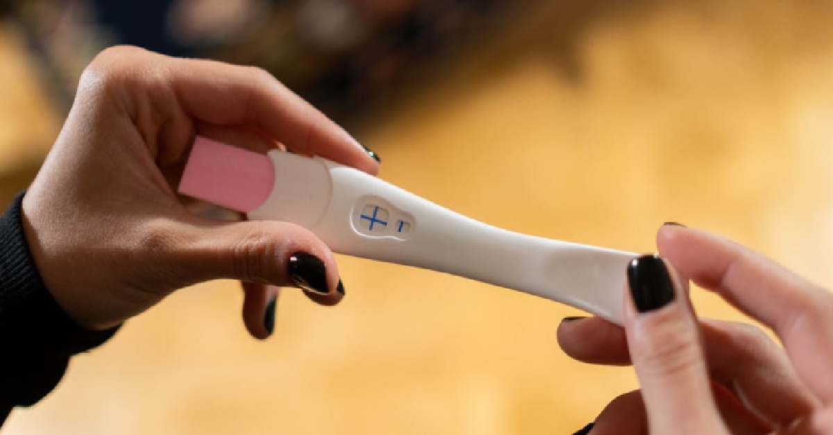 GIRL CAUGHT BY “TRADITIONAL” MUM FOR USING PREGNANCY TEST KIT, NEVER SPEAK FOR WEEKS