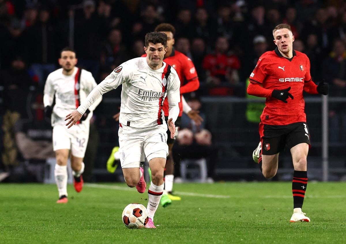 Milan limp into Europa last 16, Qarabag edge out Braga in thriller