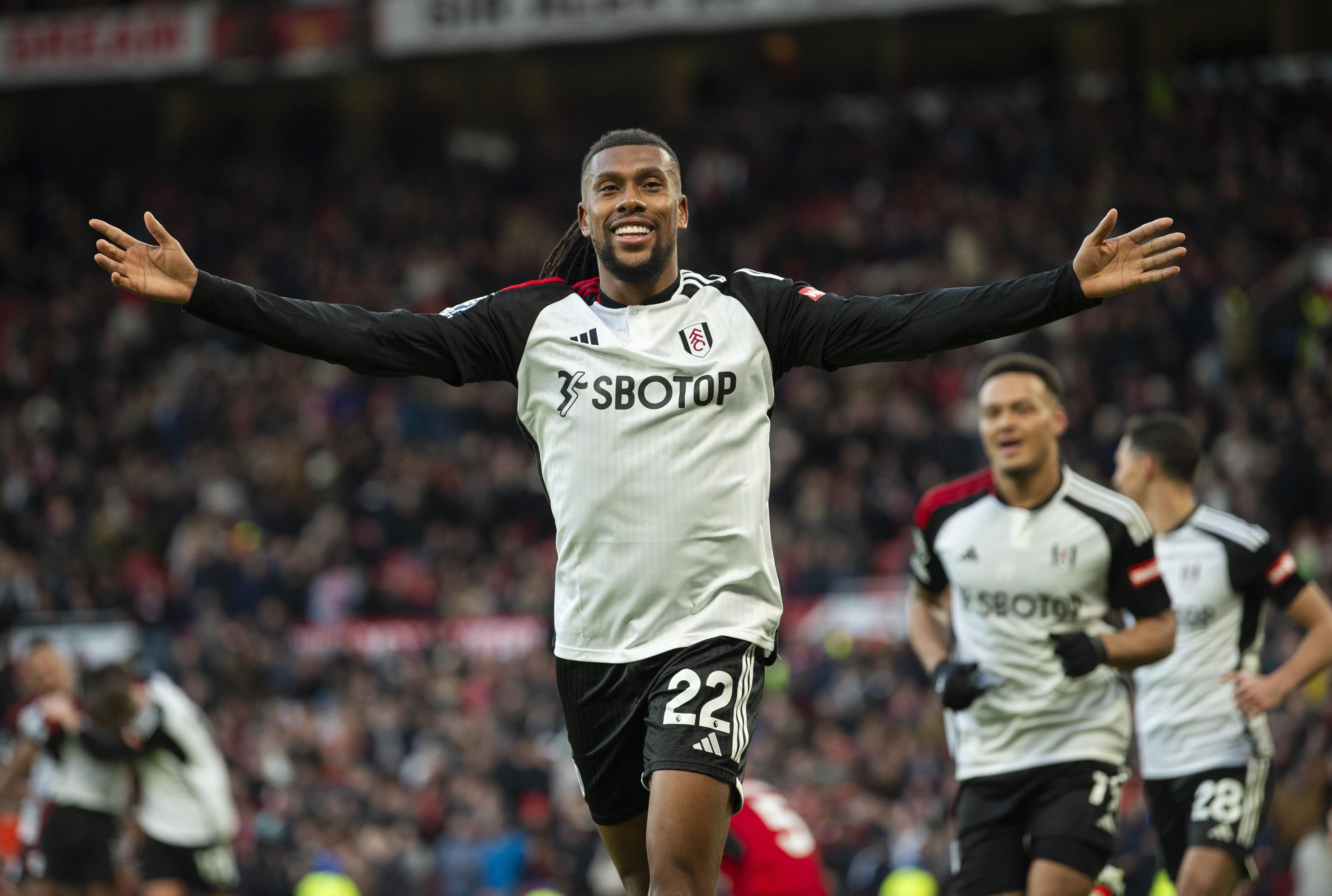 Alex Iwobi late show earns Fulham rare win against Manchester United