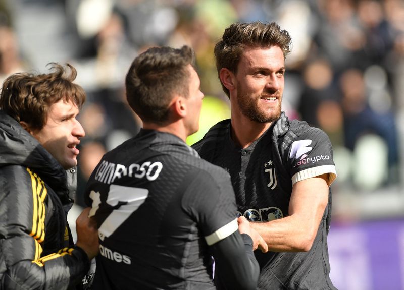 Soccer-Late Rugani goal gives Juventus 3-2 win over Frosinone