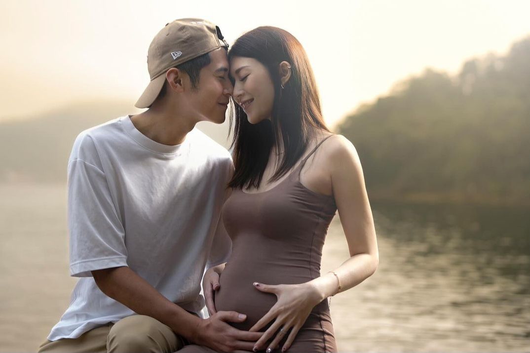 HK artiste Shiga Lin expecting first child with TVB actor Carlos Chan