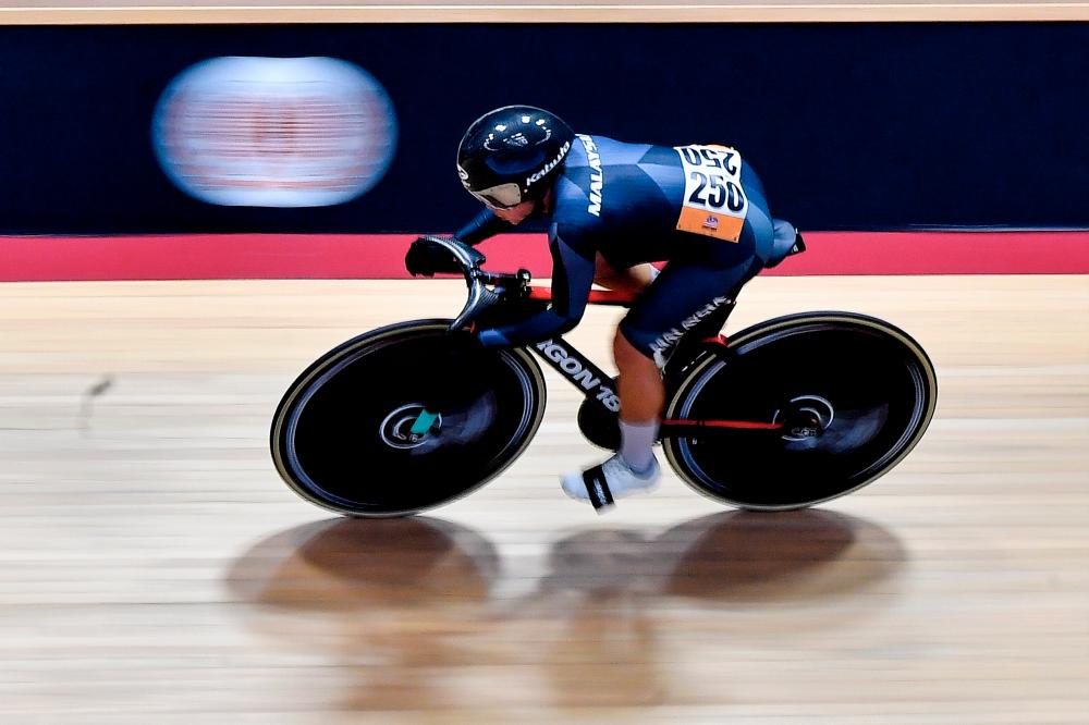 Another dismal outing for national track cycling squad in Canada