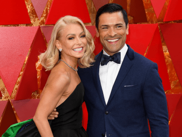Kelly Ripa & Mark Consuelos Recreated Their Wedding Photos & It’s Giving Us All the Feels