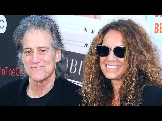 Richard Lewis' Final Twitter Message To His Wife Has Everyone In Tears