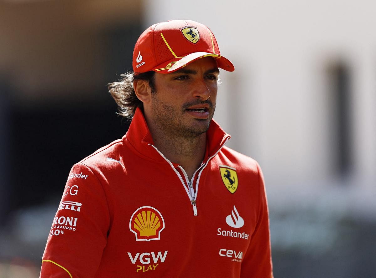 Sainz sets final practice pace for Ferrari in Bahrain