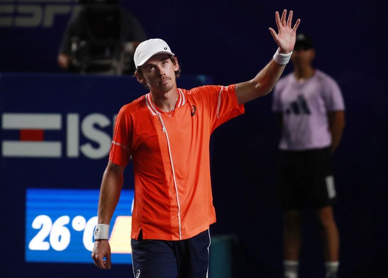 Tennis-De Minaur sinks Ruud to retain Mexican Open crown