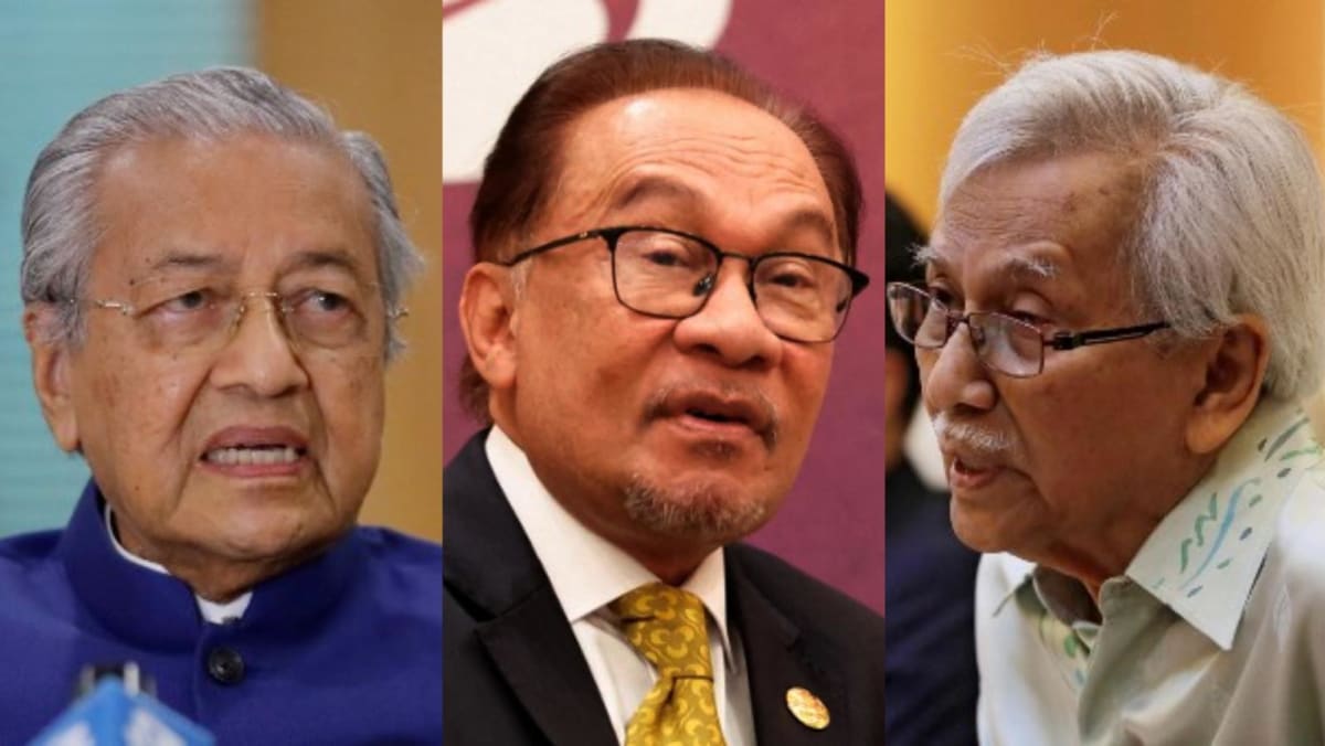 Mahathir-era corporate bailouts are the latest focus in Malaysia’s widening anti-graft probe