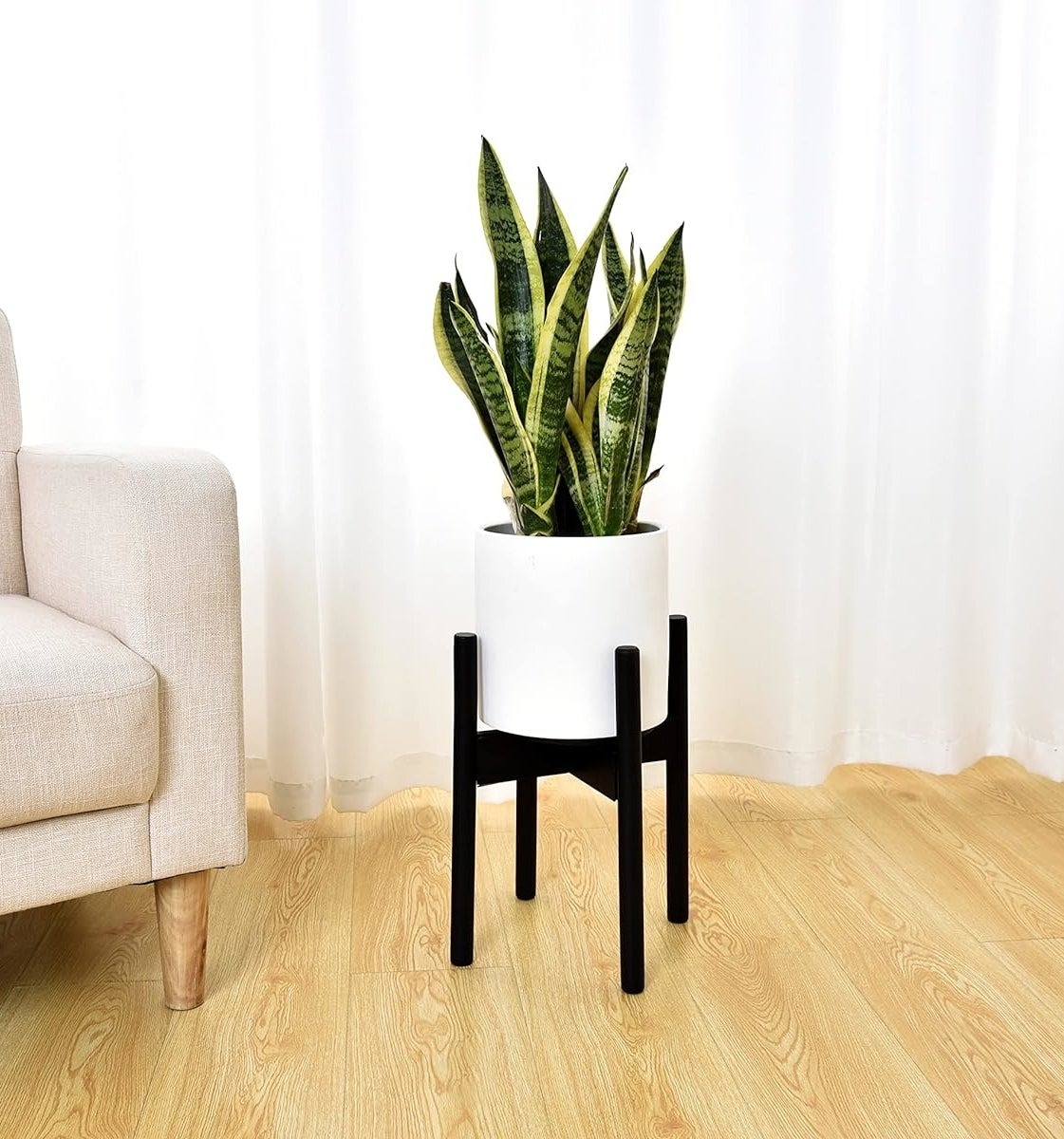 43 Of The Best Plant Stands That’ll Help You Show Off Your Green Thumb