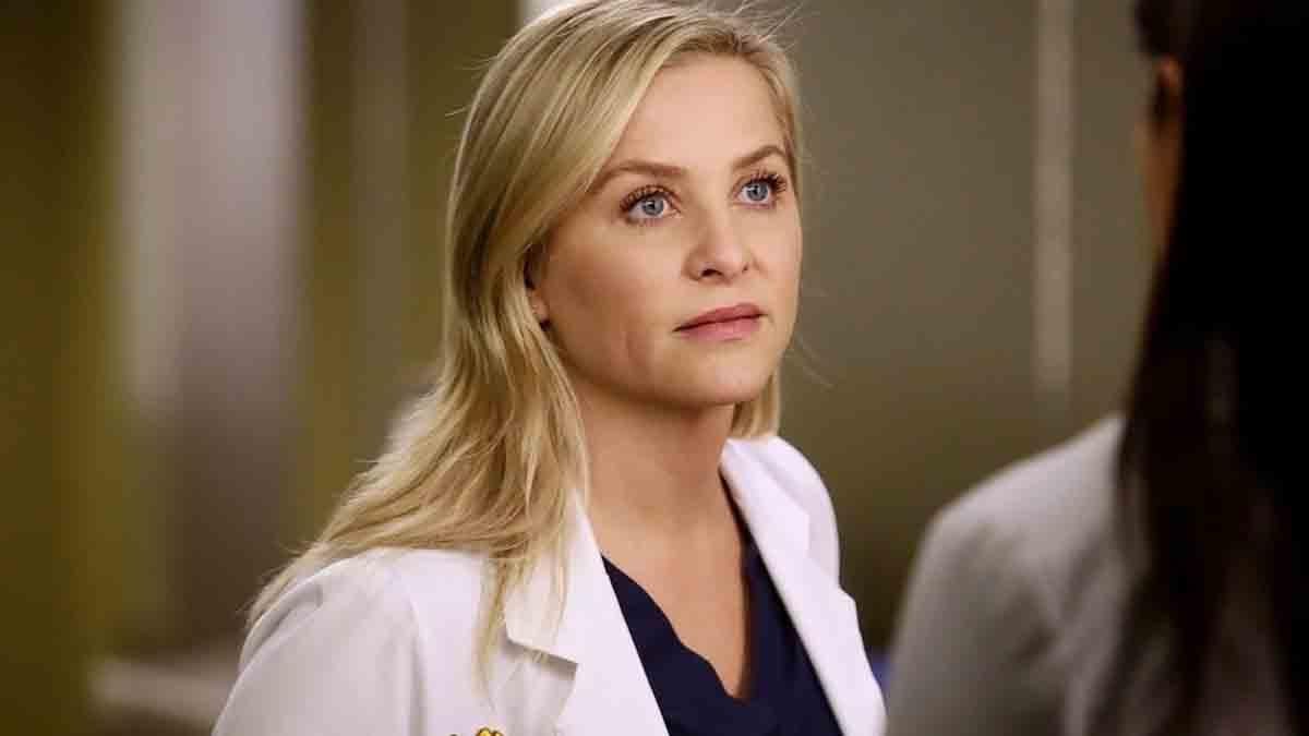 New Grey's Anatomy Season 20 Trailer Teases Arizona's Return