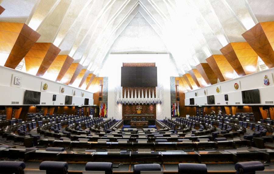 Shouting match erupts in Dewan Rakyat over insufficient quorum