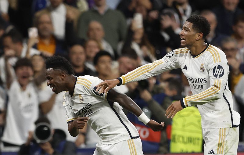 Soccer-Leaders Real Madrid turn attention to ex-boss Benitez's struggling Celta