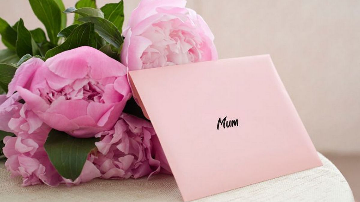 Send a free personal message this Mother's Day and spread some love using our flower map