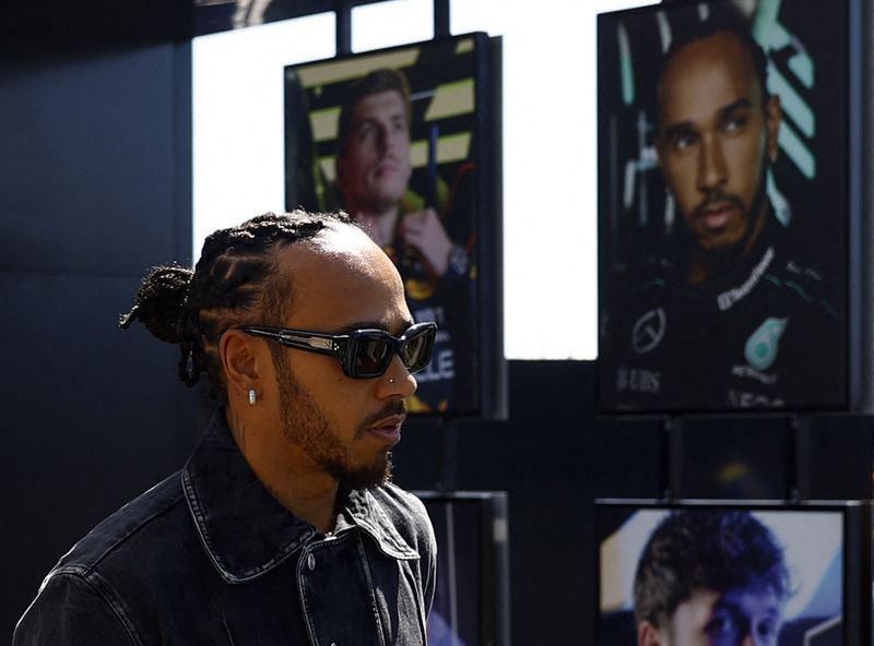 Motor racing-Hamilton says the bouncing is back and Mercedes have to fix it