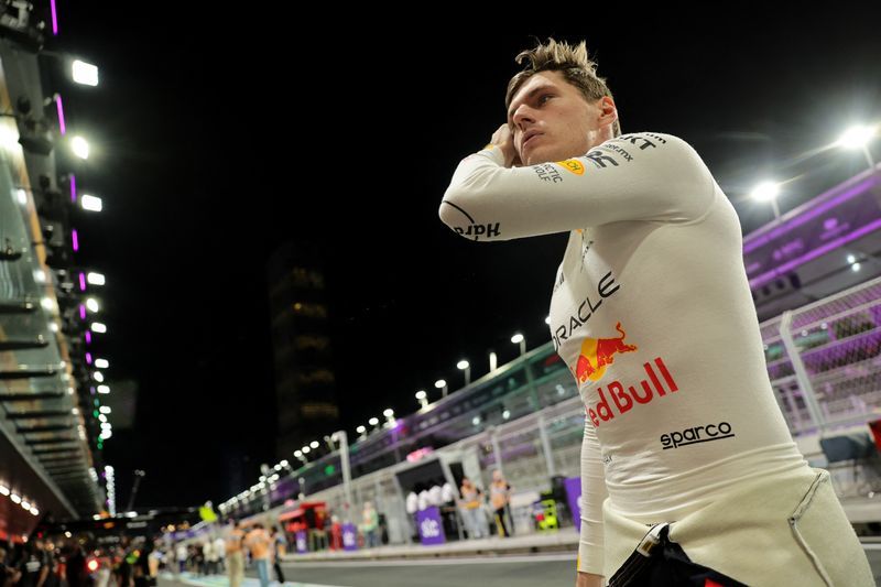 Motor racing-Verstappen continues perfect start with Jeddah pole