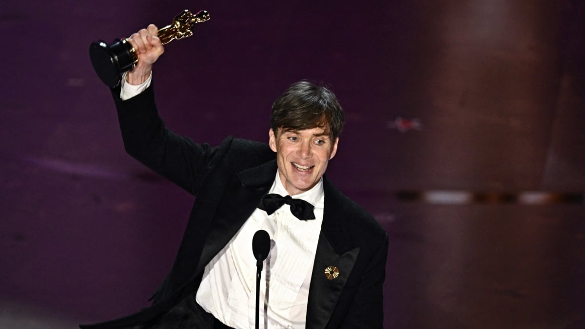 Cillian Murphy wins Best Actor for 'Oppenheimer' at the 2024 Oscars